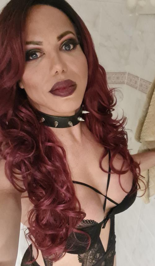 KAREN HOT 07 83 97 10 64