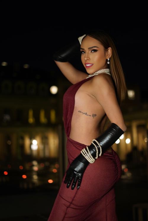LUCIANA MANZYNI