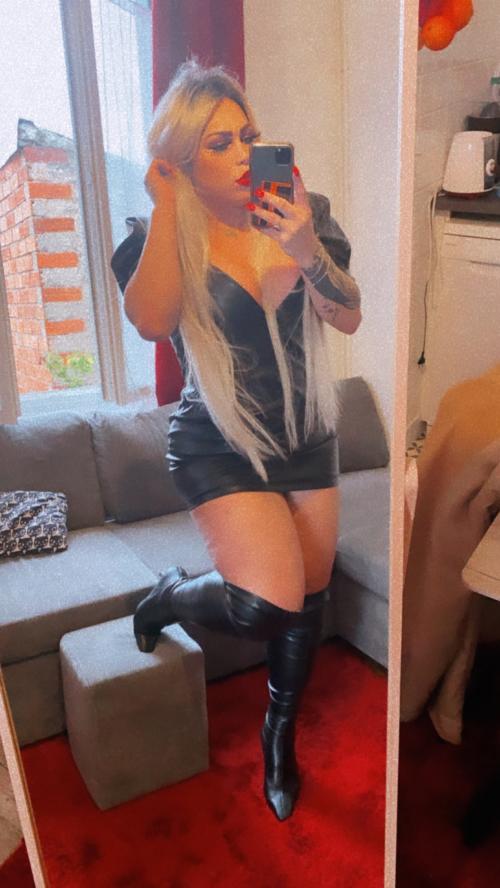 Jennifer 0769566936