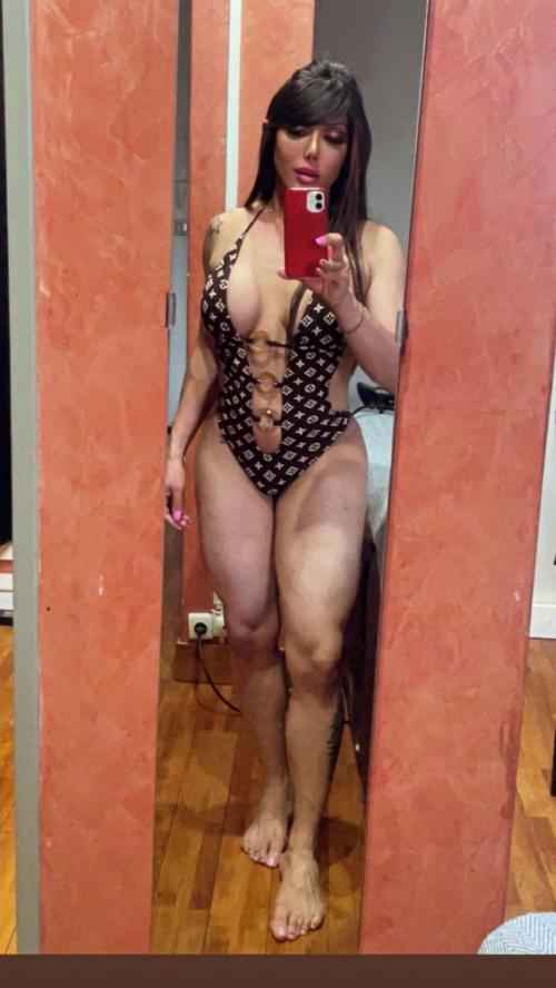 ✅ Je suis à Nîmes - centre ville Et Discret / Parking Devan  ⭐ Poupée de Luxe ☎️ 07 72 04 72 70 ⭐