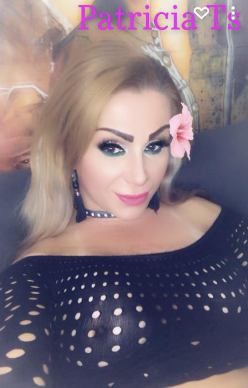 TRANS PATRICIA PARIXX  A PARIS TEL.06.50.77.13.40 , TRANS BLOND PATRICIA PARIXX A PARIS AO 15 EME DE RETOUR .TEL.0640771340
