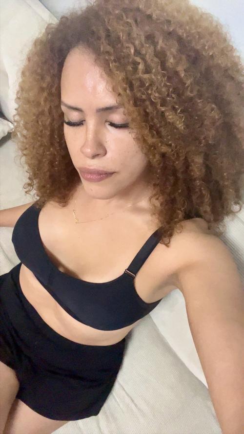 VICTORIA HERRERA
