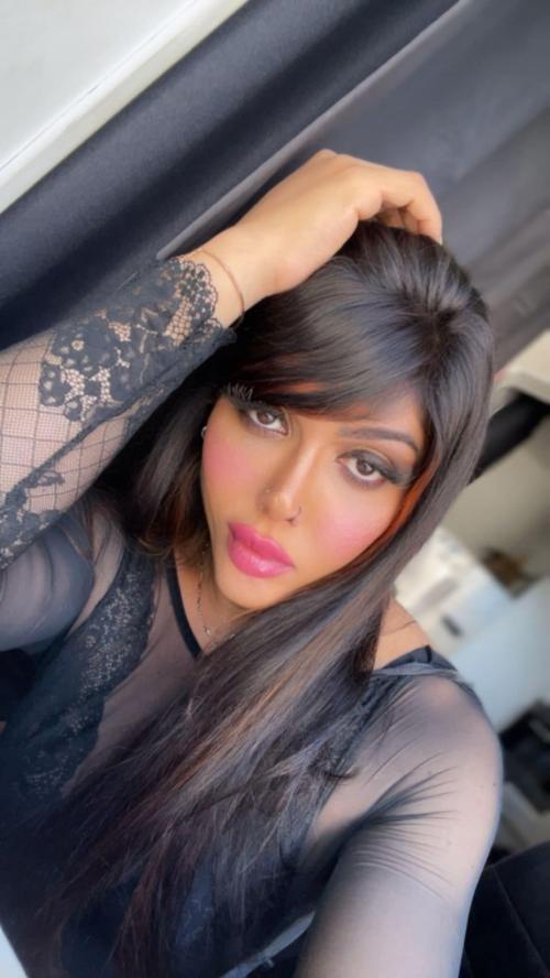 ✅ Je suis à Nîmes - centre ville Et Discret / Parking Devant ⭐ Poupée de Luxe ☎️ 07 72 04 72 70 ⭐