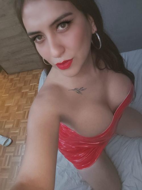 0759232041 Bonjour à tous  je m'appelle KASANDRA PARTY XL Je suis une jeune Latina  de 25 ans de passage dans votre ville pour la première fois ici APARTEMENT  PRIVE ET DISCRET  AVEC PARKING